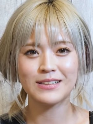 板垣梓